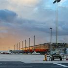 Sonnenuntergang am Flughafen