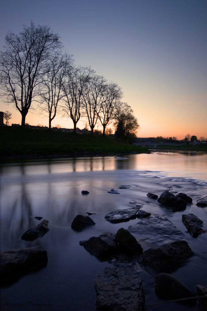 Sonnenuntergang am Fluss