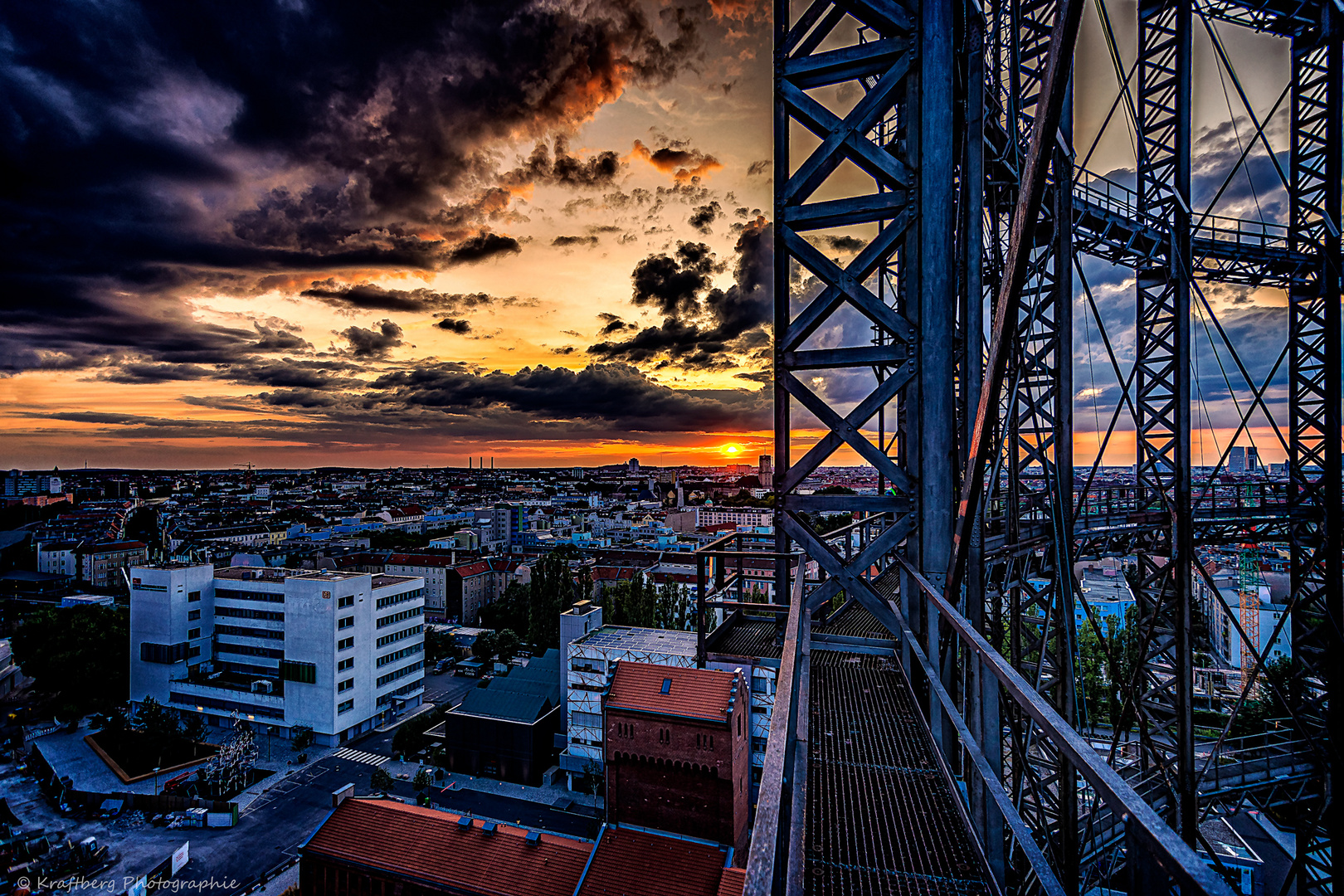 Sonnenuntergang am Gasometer