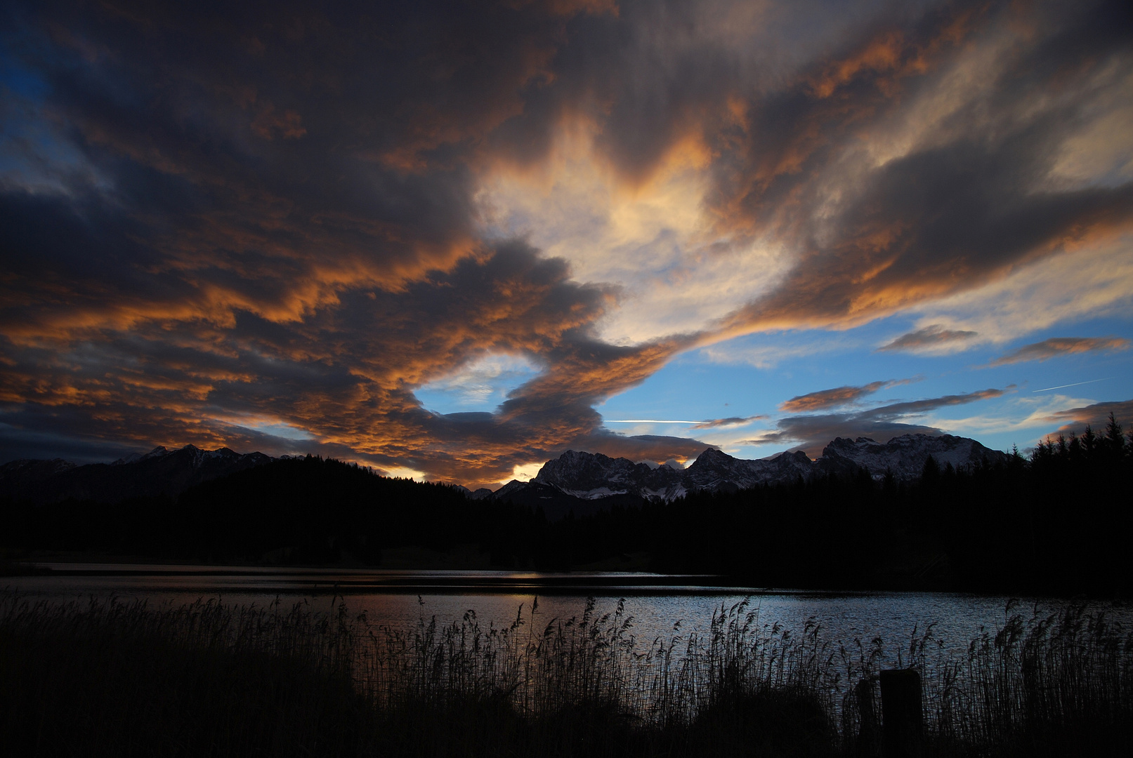 Sonnenuntergang am Geroldsee bei Mittenwald 2