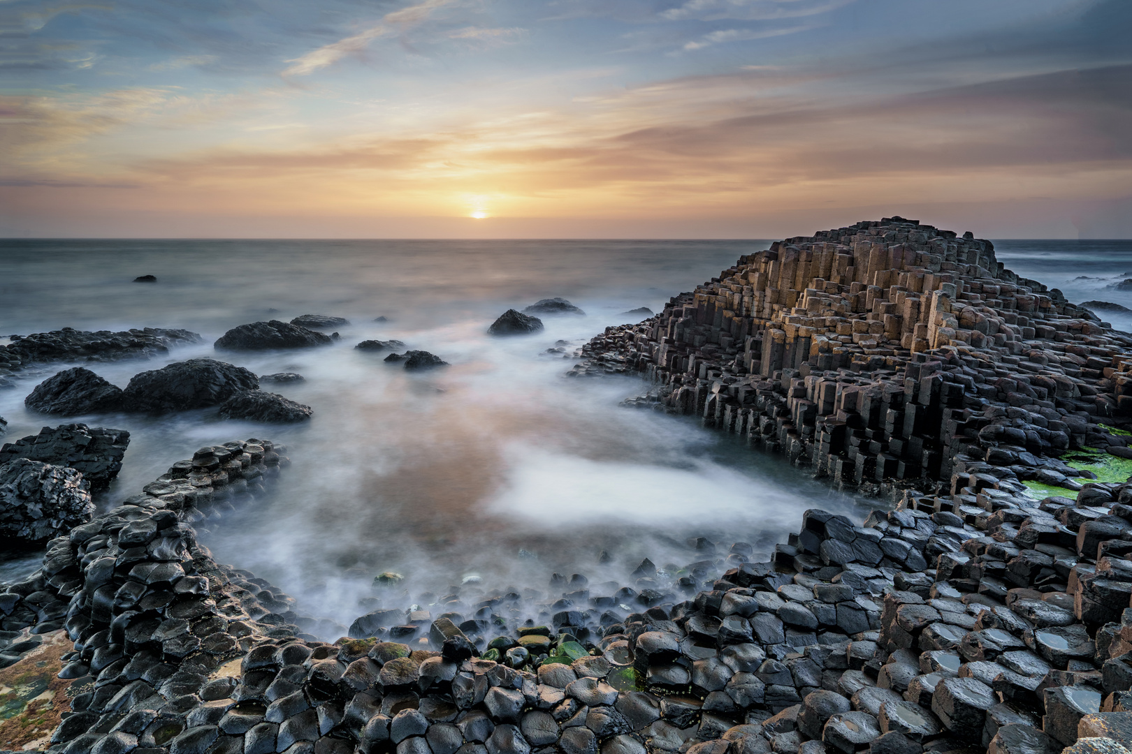 Sonnenuntergang am Giant's Causeway