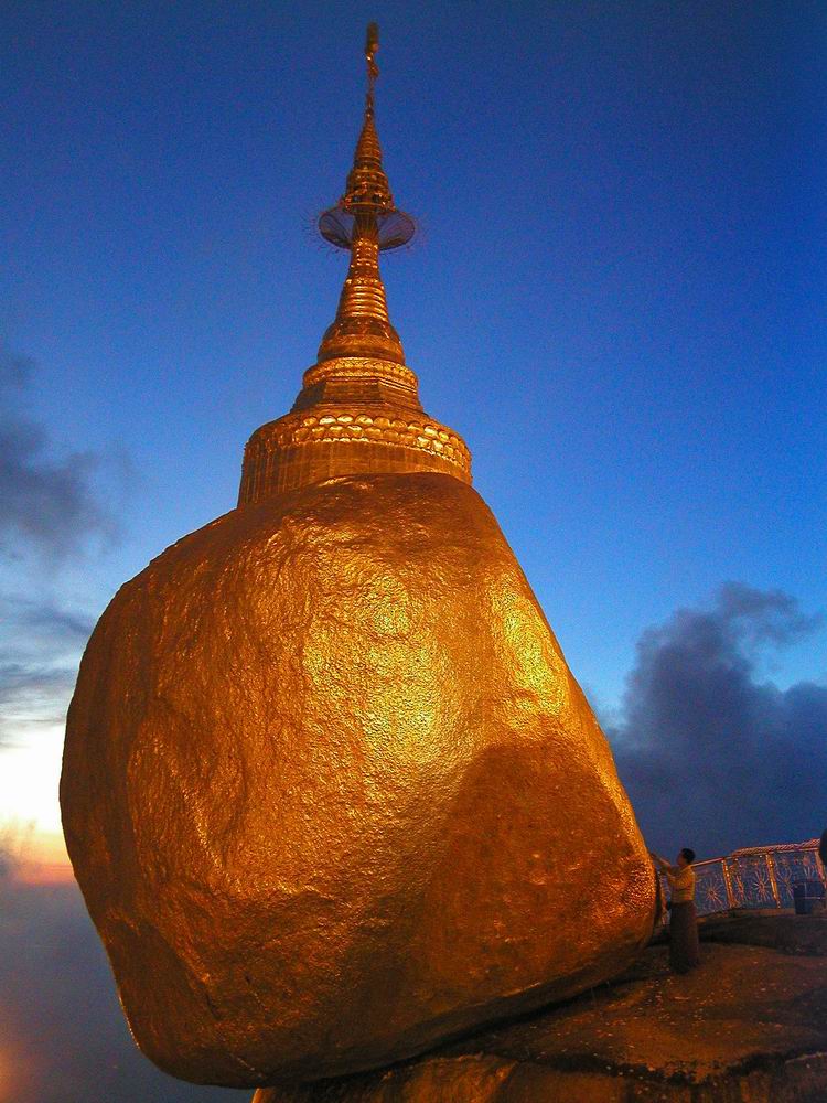 Sonnenuntergang am Golden Rock