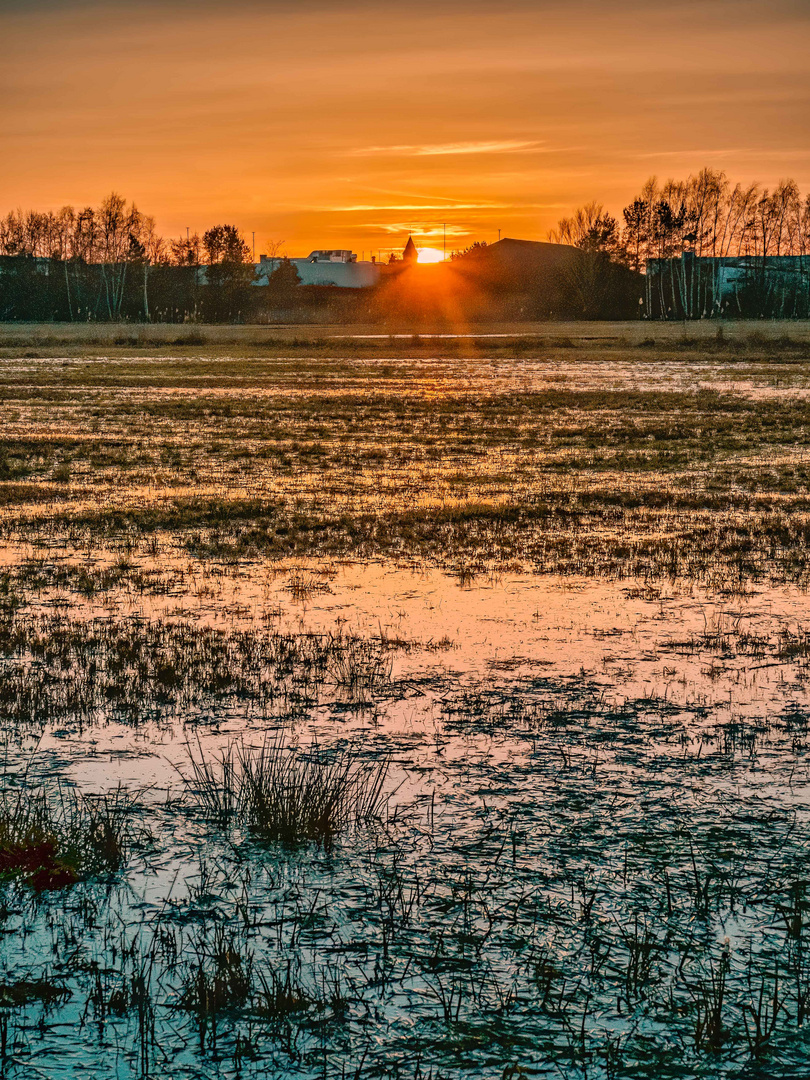 Sonnenuntergang am Gosener Kirchturm