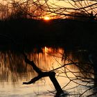 Sonnenuntergang am Grenzfluss Neiße / Schlesien