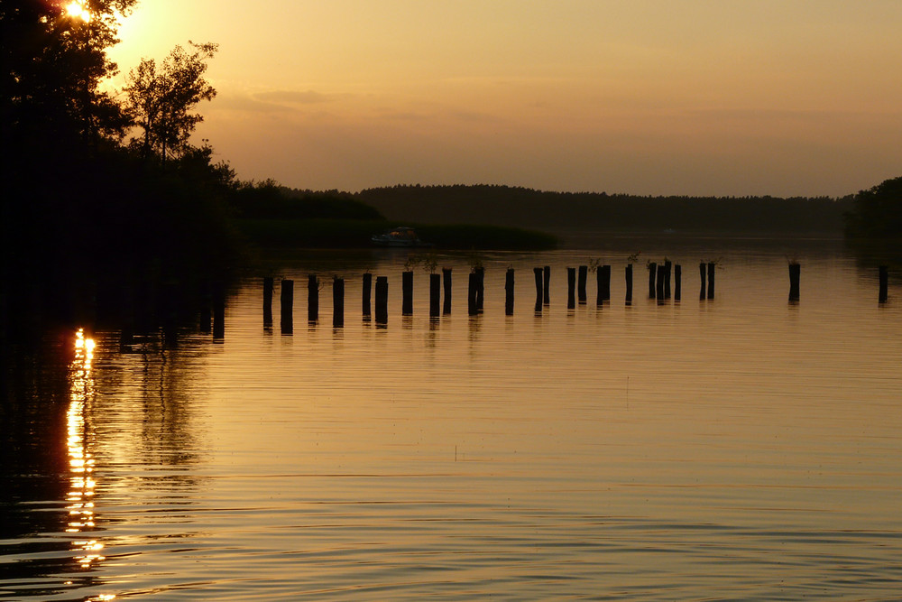 Sonnenuntergang am Gutlacksee