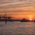 Sonnenuntergang am Hafen 080315 III