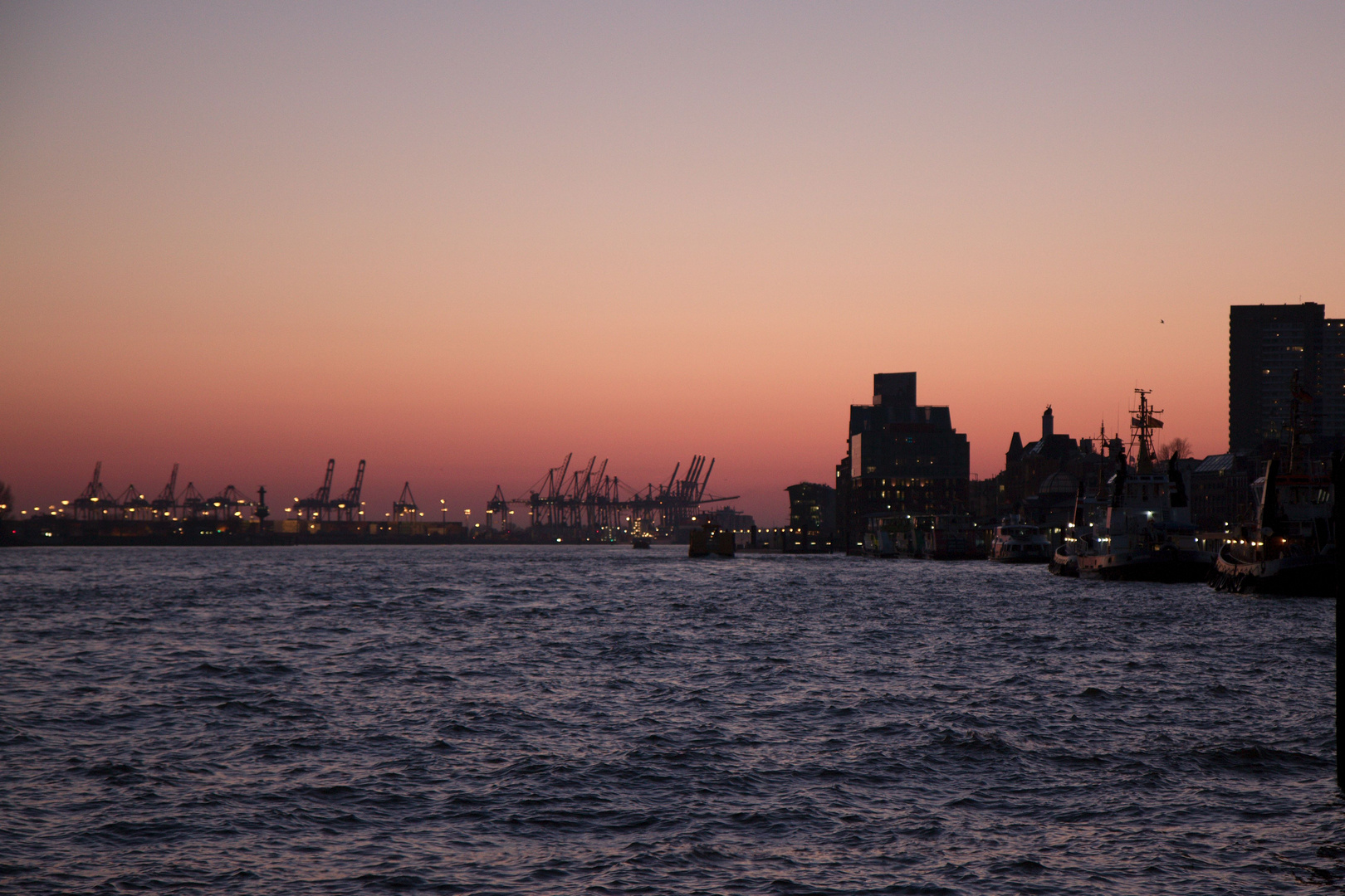 Sonnenuntergang am Hafen