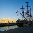 Sonnenuntergang am Hafen.