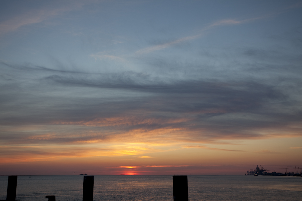 Sonnenuntergang am Hafen