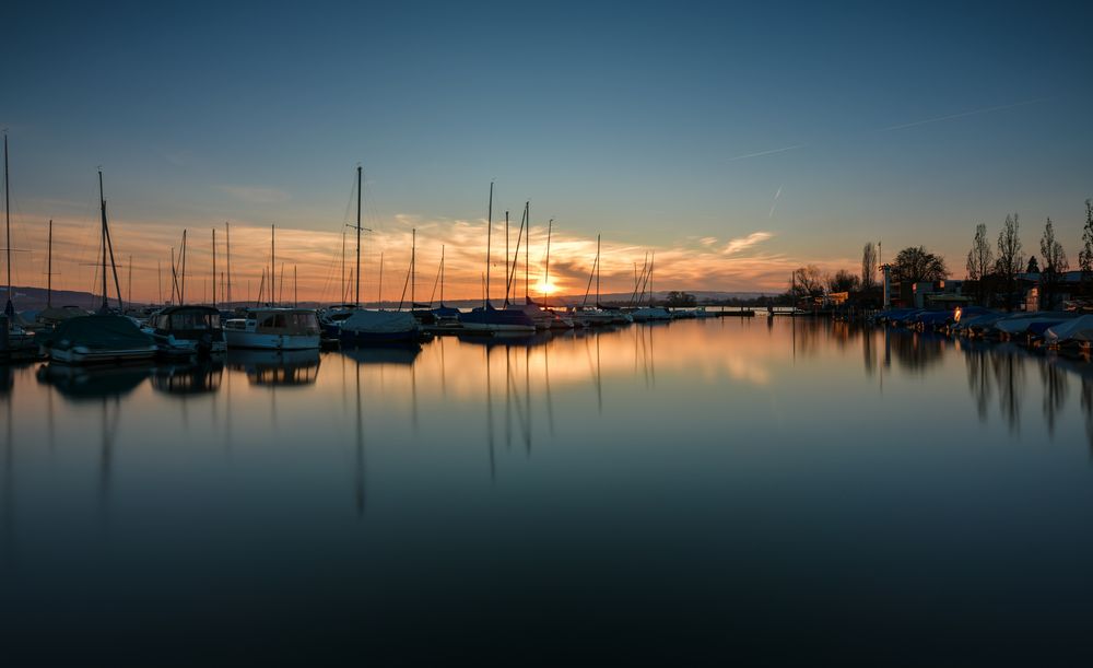 Sonnenuntergang am Hafen 