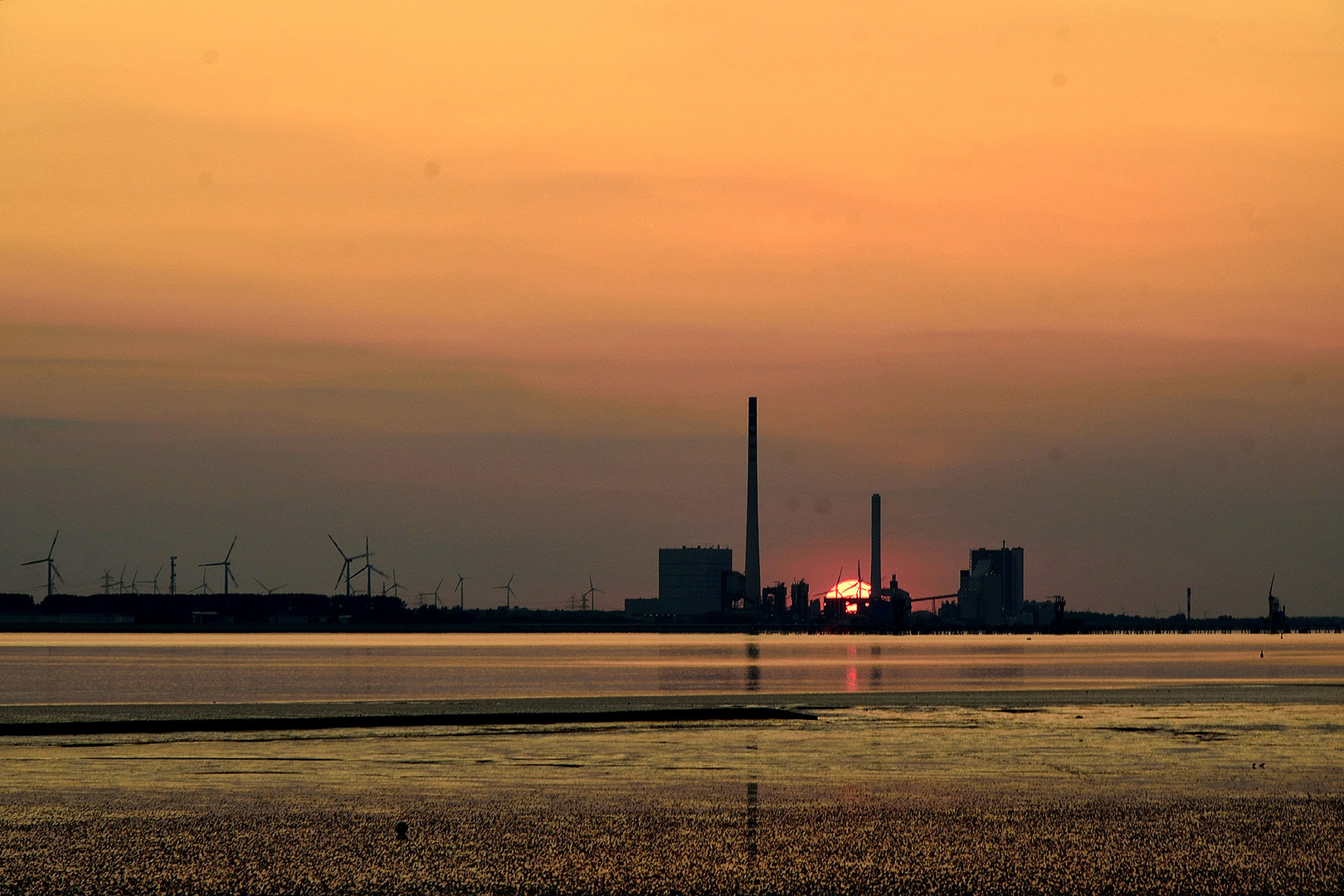 Sonnenuntergang am Hafen