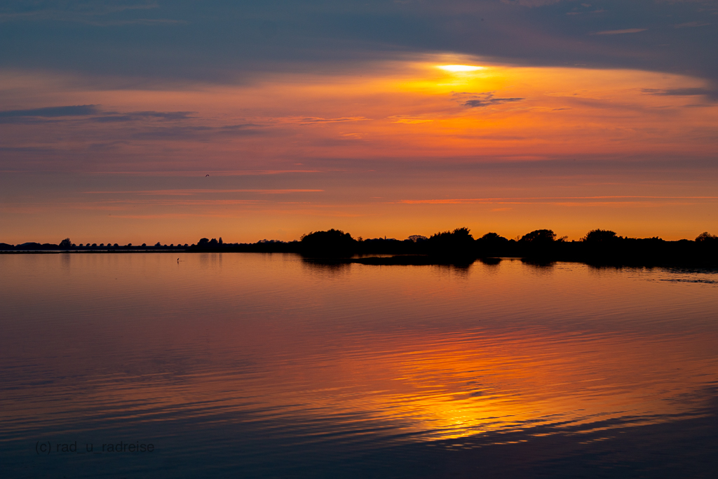 Sonnenuntergang am Hafen 