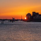 Sonnenuntergang am Hafen