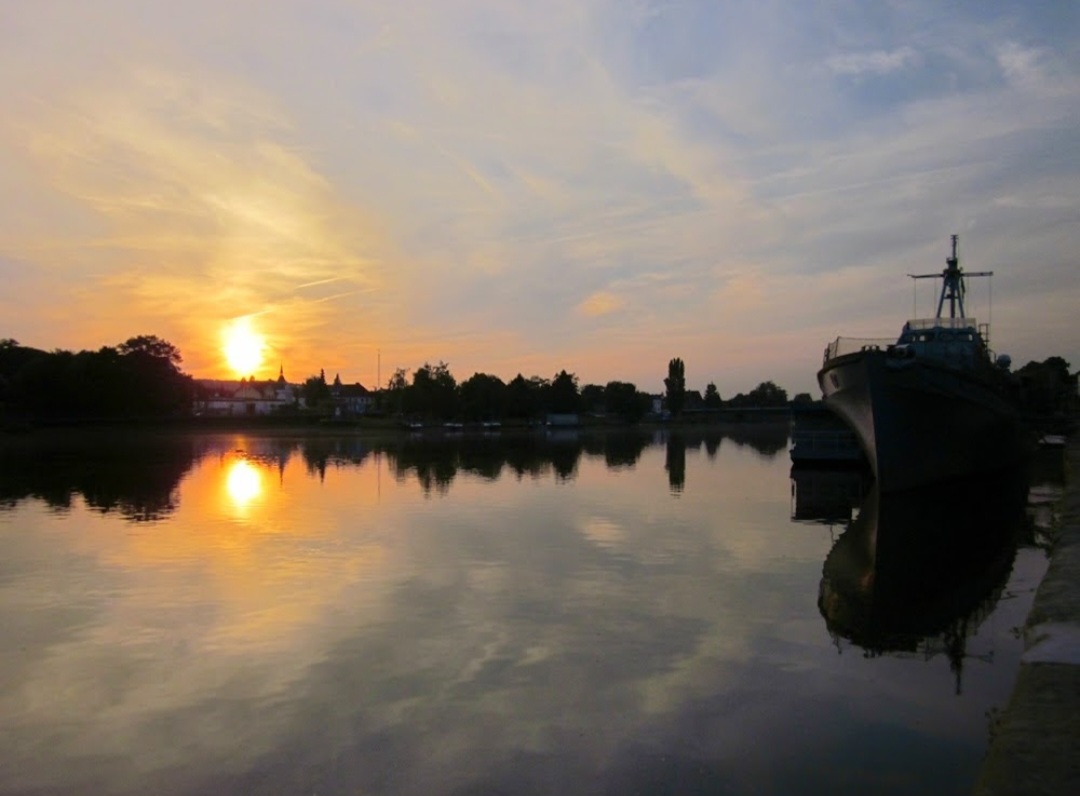 Sonnenuntergang am Hafen