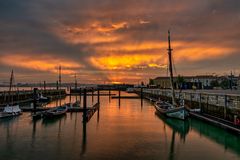 Sonnenuntergang am Hafen  in Lissabon