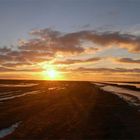 Sonnenuntergang am Hafen von Friedrichskoog