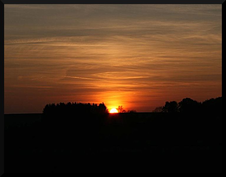 sonnenuntergang am halloweenabend