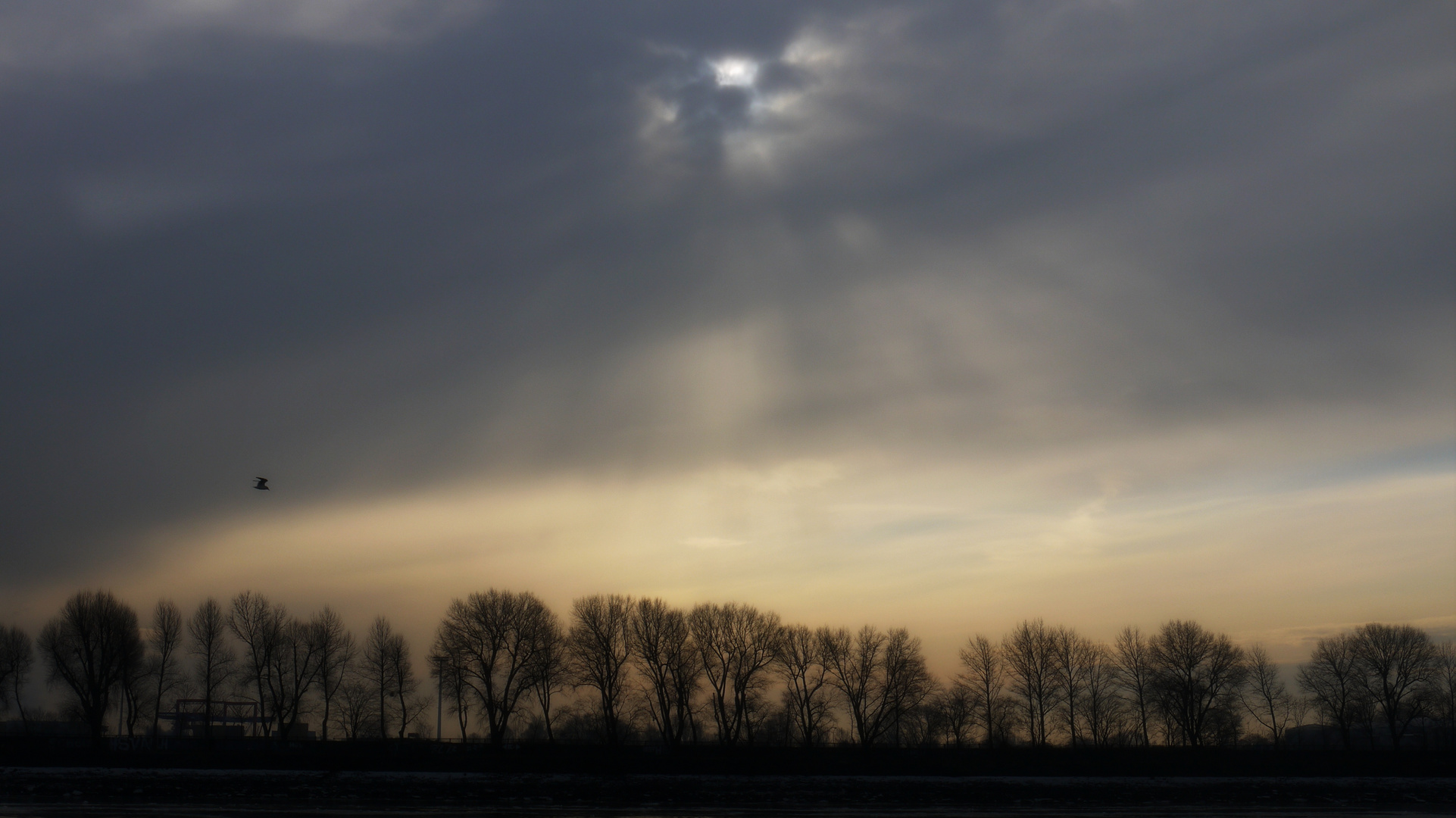 Sonnenuntergang am Hamburger Hafen