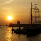 Sonnenuntergang am Hamburger Hafen