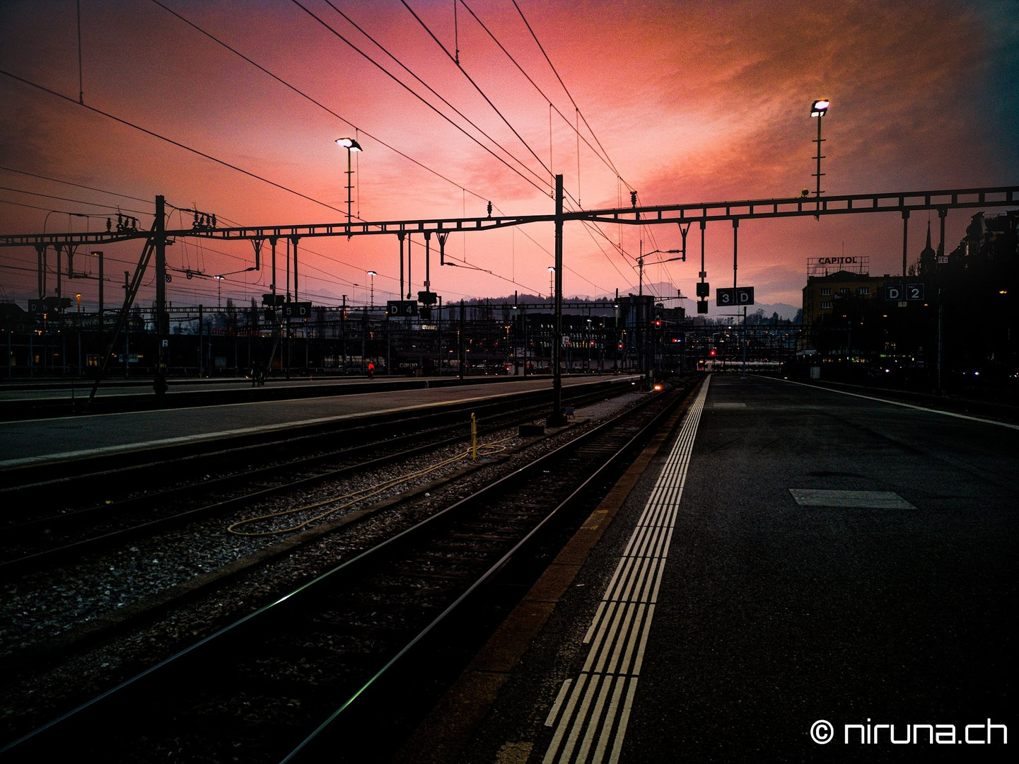 Sonnenuntergang am Hauptbahnhof Luzern