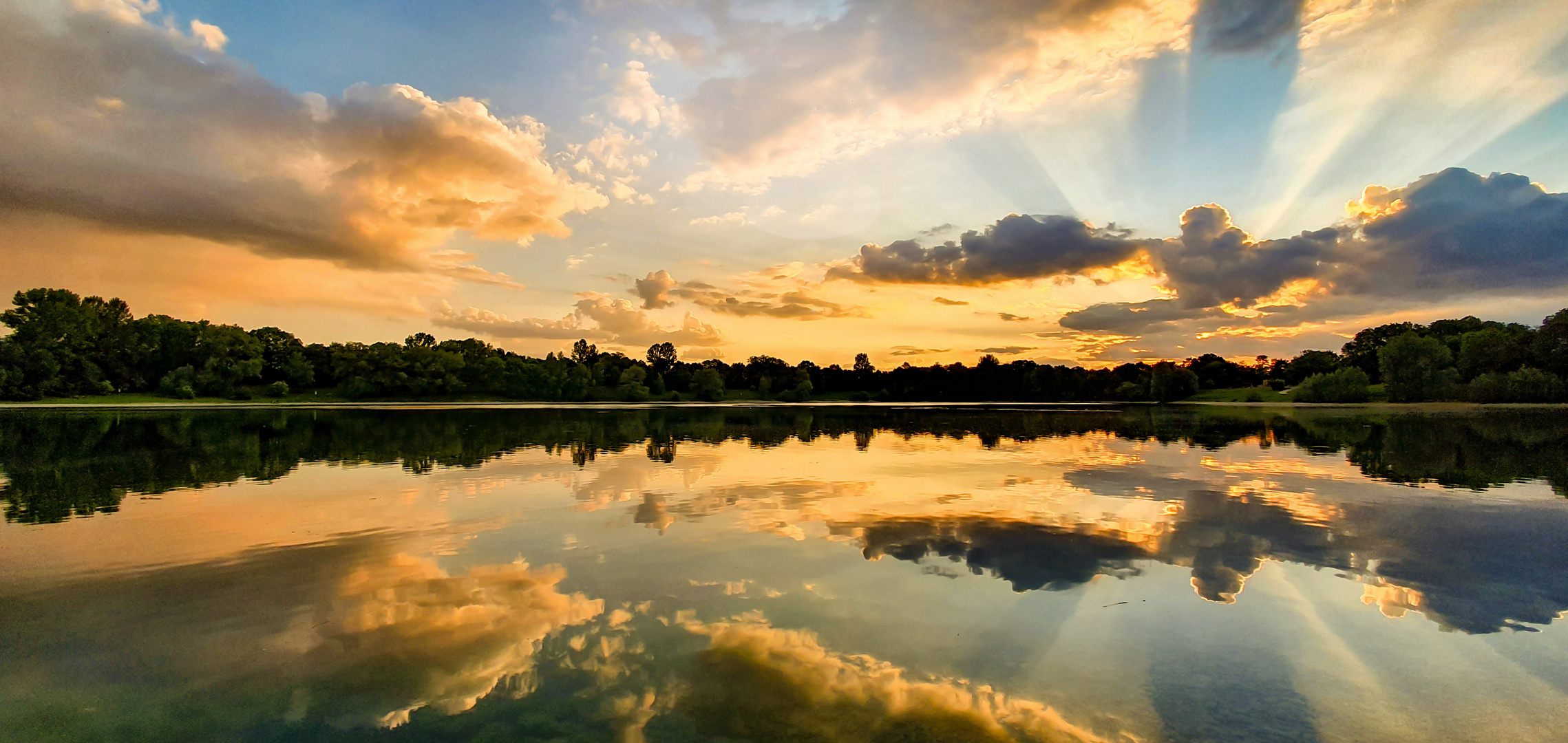 Sonnenuntergang am Heimstettner See