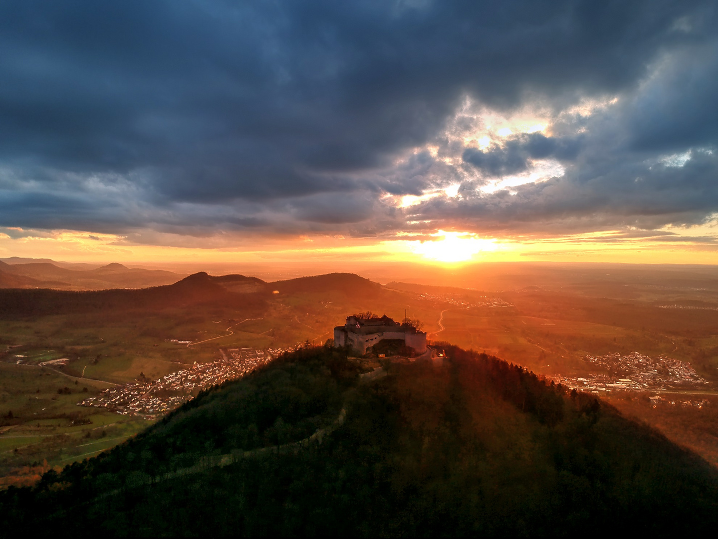 Sonnenuntergang am Hohenneuffen