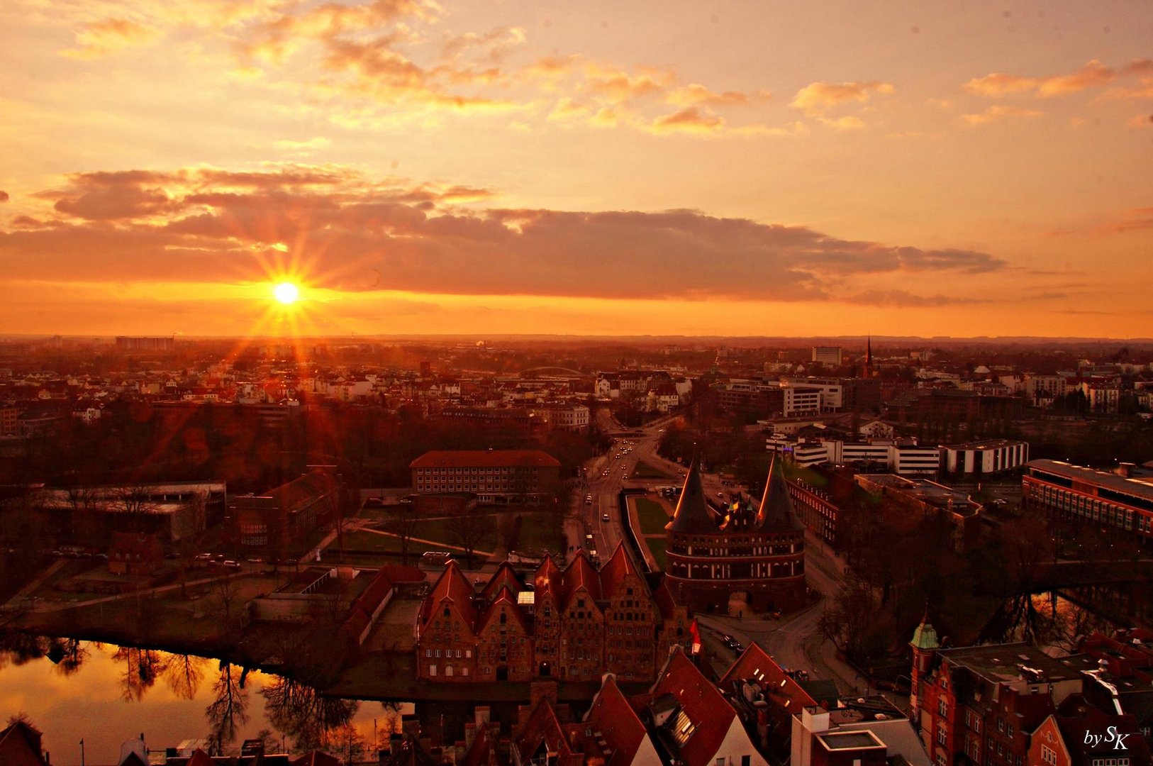 Sonnenuntergang am Holstentor