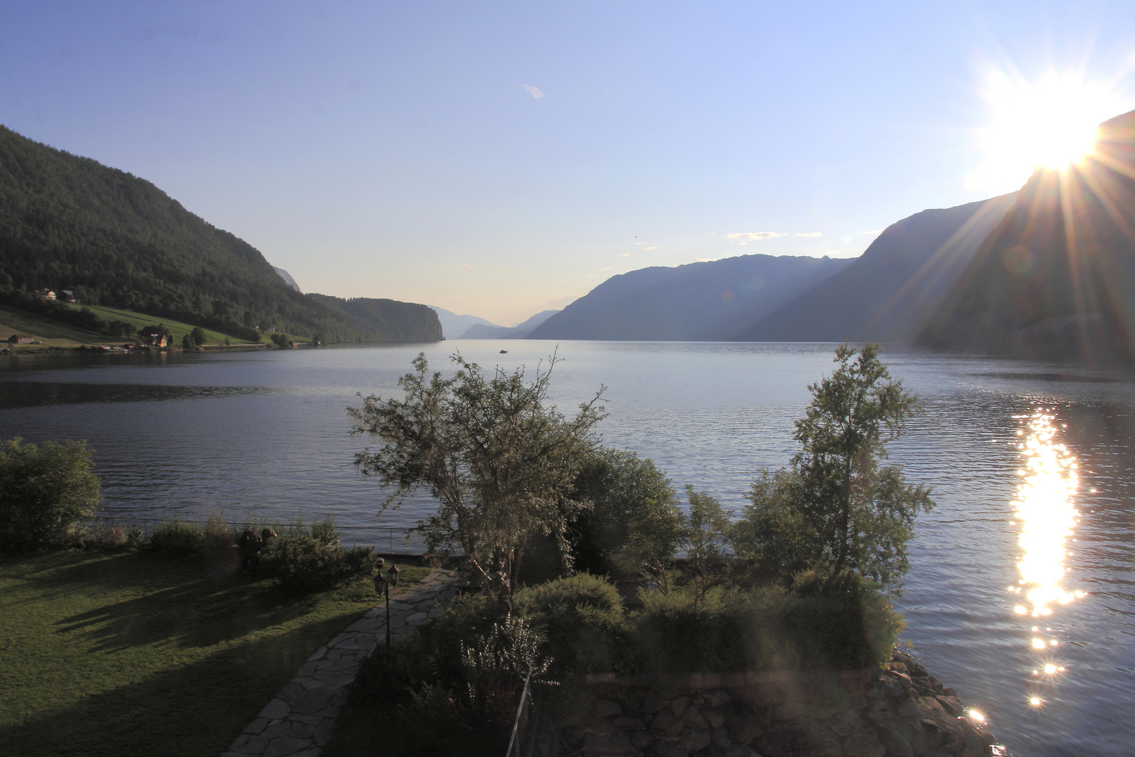 Sonnenuntergang am Hornindalsvatnet