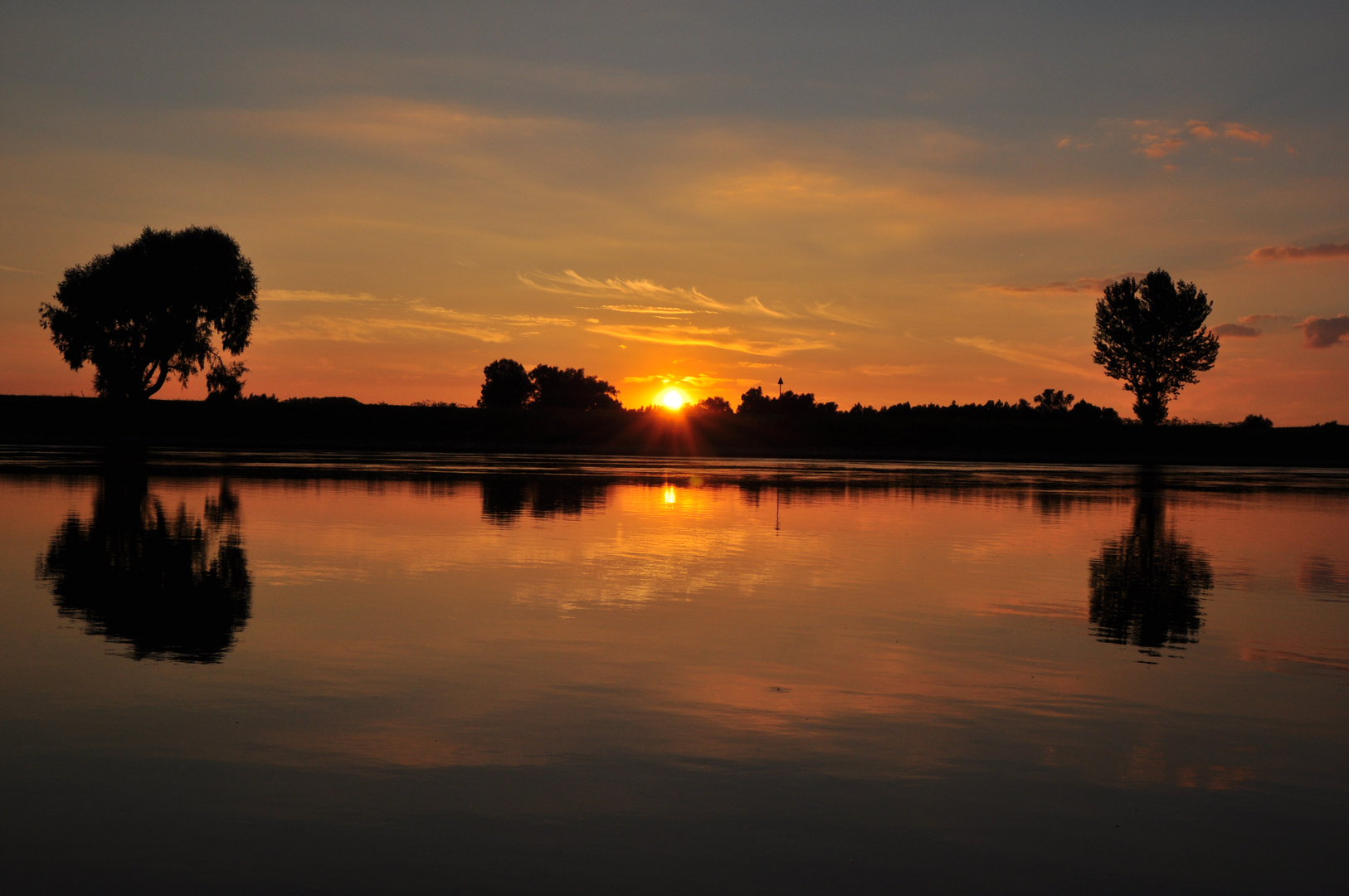 Sonnenuntergang am IJssel, NL