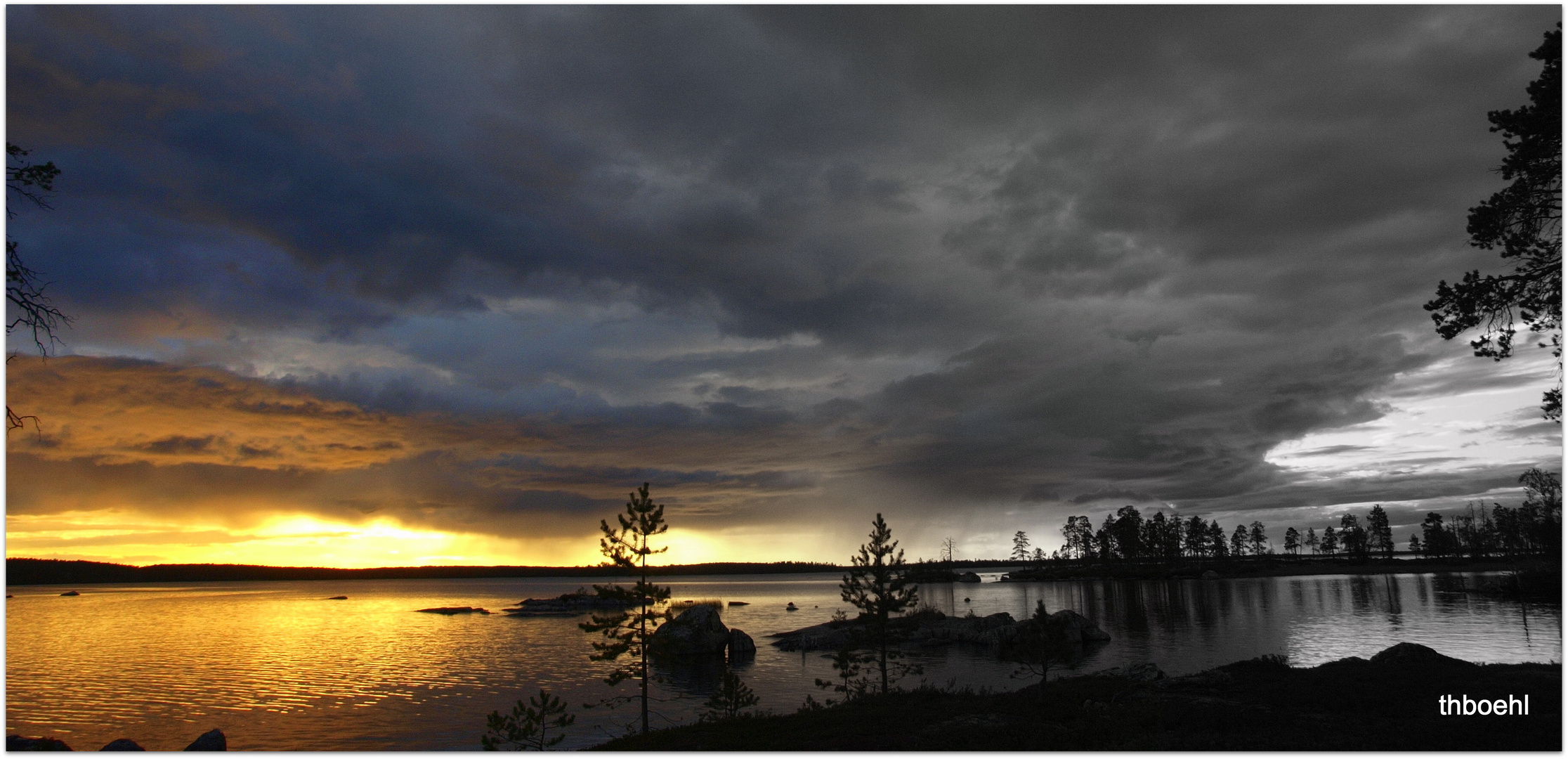 Sonnenuntergang am Inariesee; Finnisch Lappland