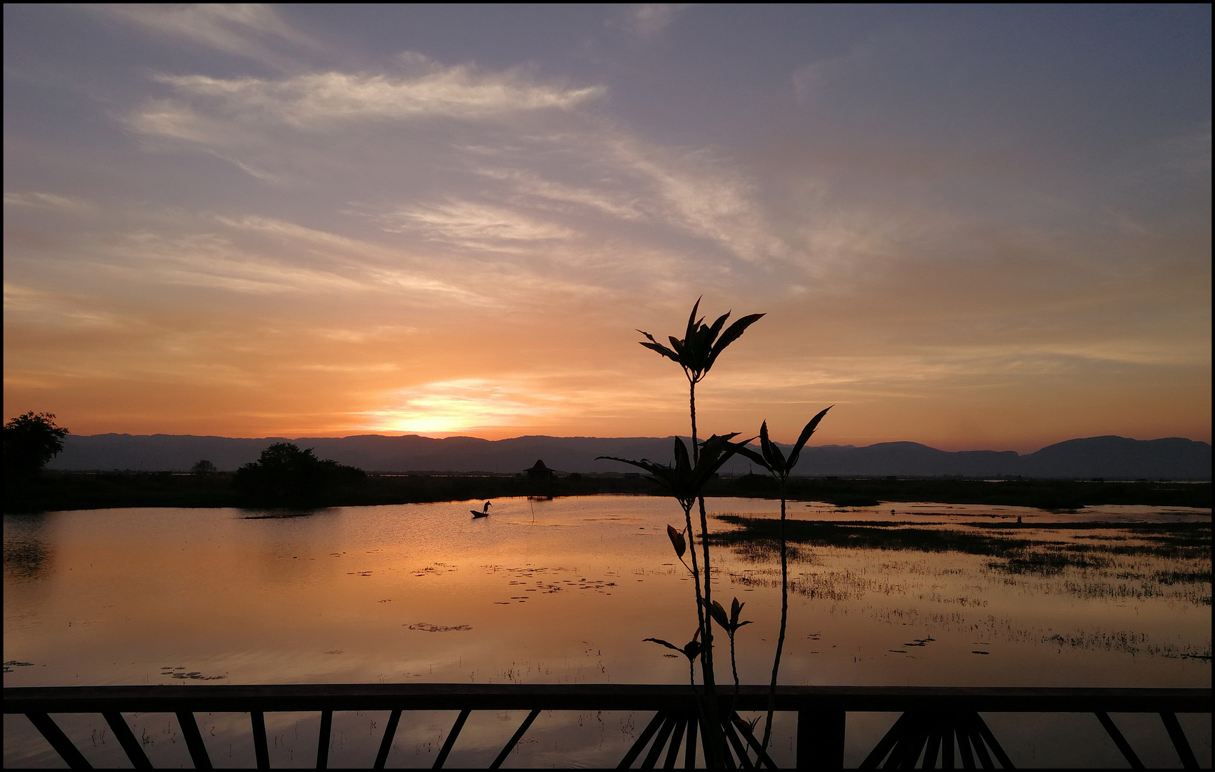 SONNENUNTERGANG AM INLESEE 