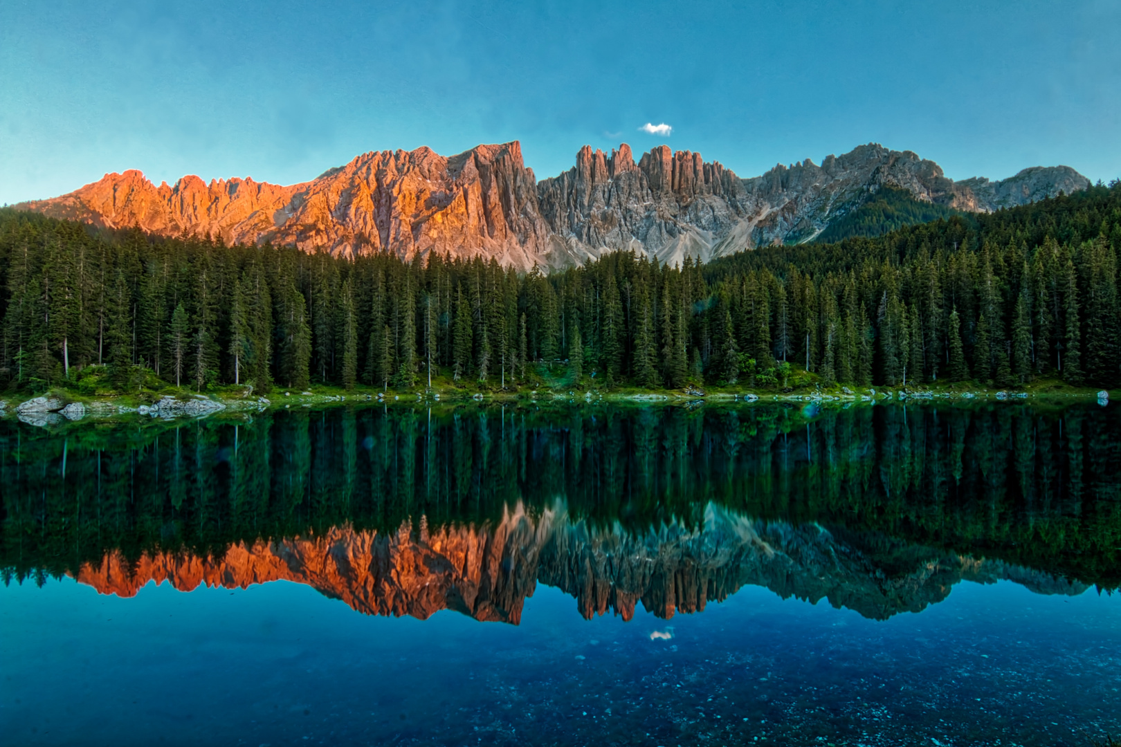 Sonnenuntergang am Karersee.