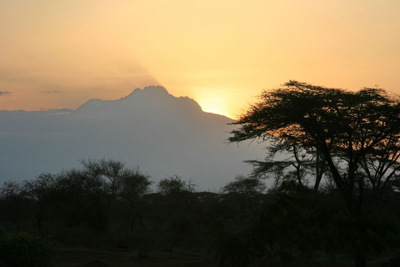 Sonnenuntergang am Kilimandscharo