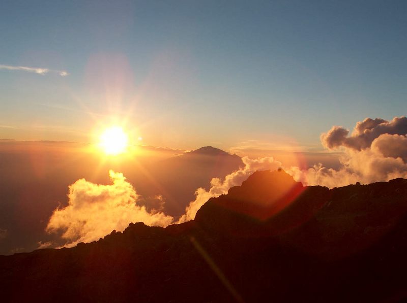 Sonnenuntergang am Kilimanjaro