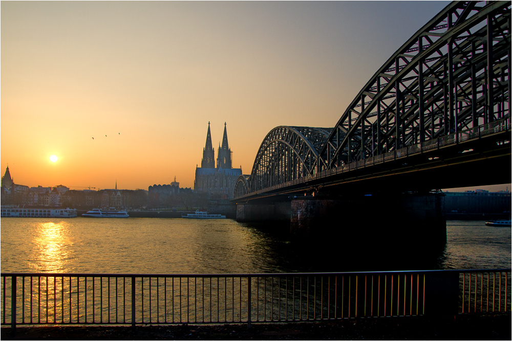 Sonnenuntergang am Kölner Dom