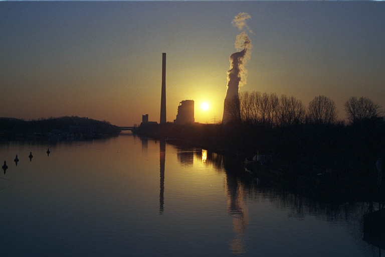 Sonnenuntergang am Kraftwerk Bergkamen-Heil