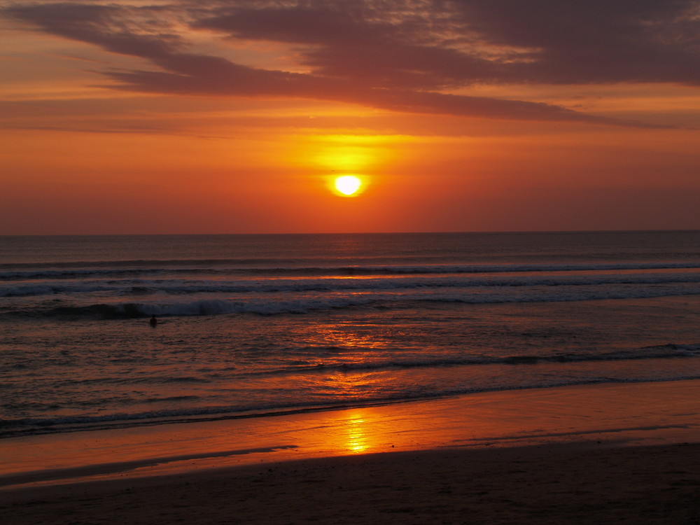 Sonnenuntergang am Kuta Beach in Bali