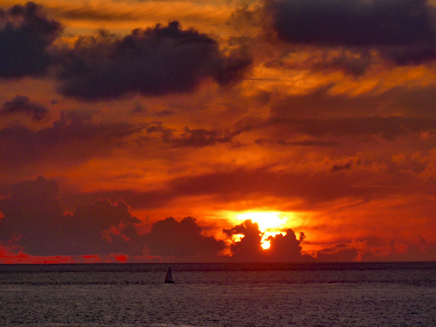 Sonnenuntergang am La  Baie des Trépassés