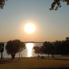 Sonnenuntergang am Lac du Orient in Frankreich 