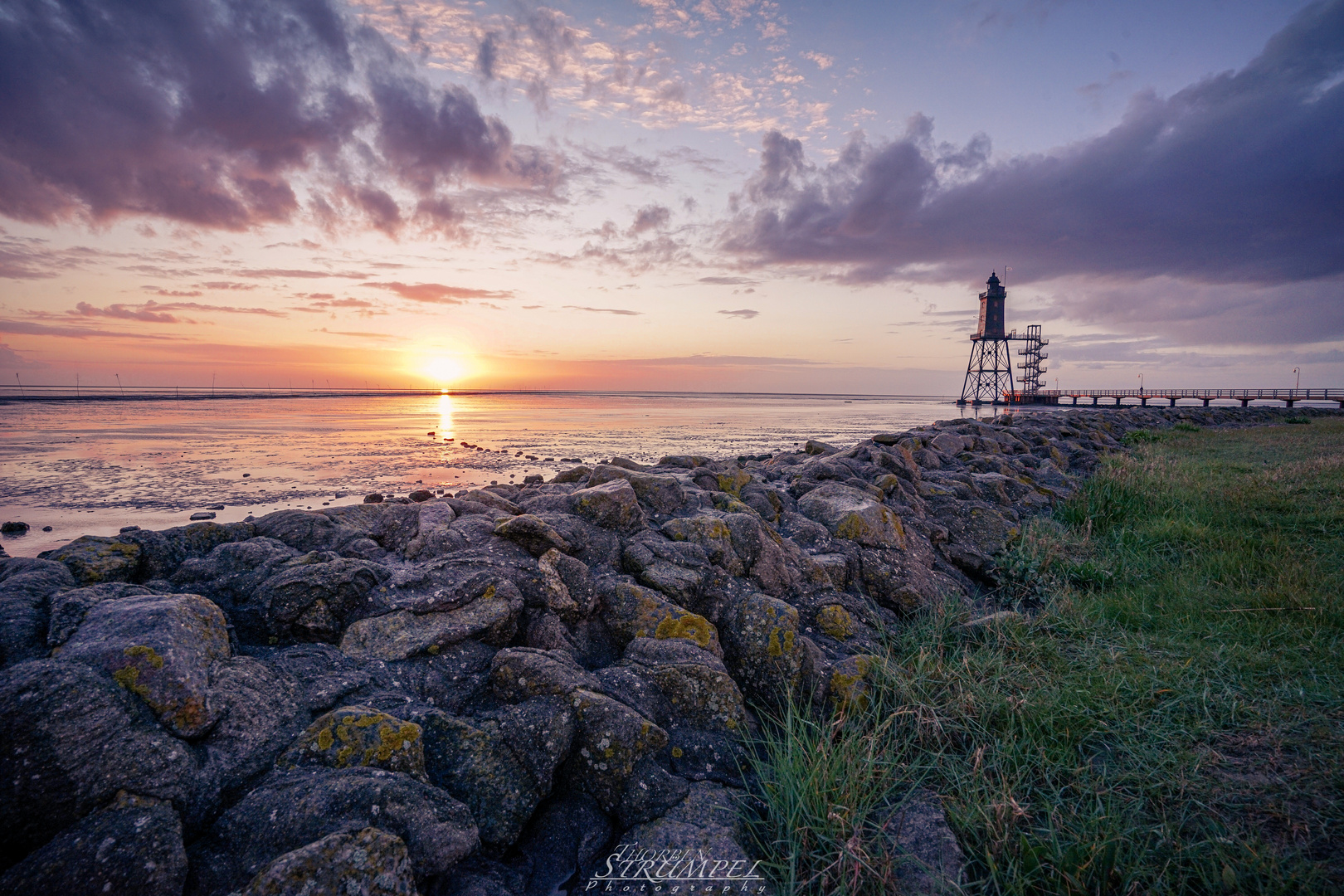 Sonnenuntergang am Leuchtturm 