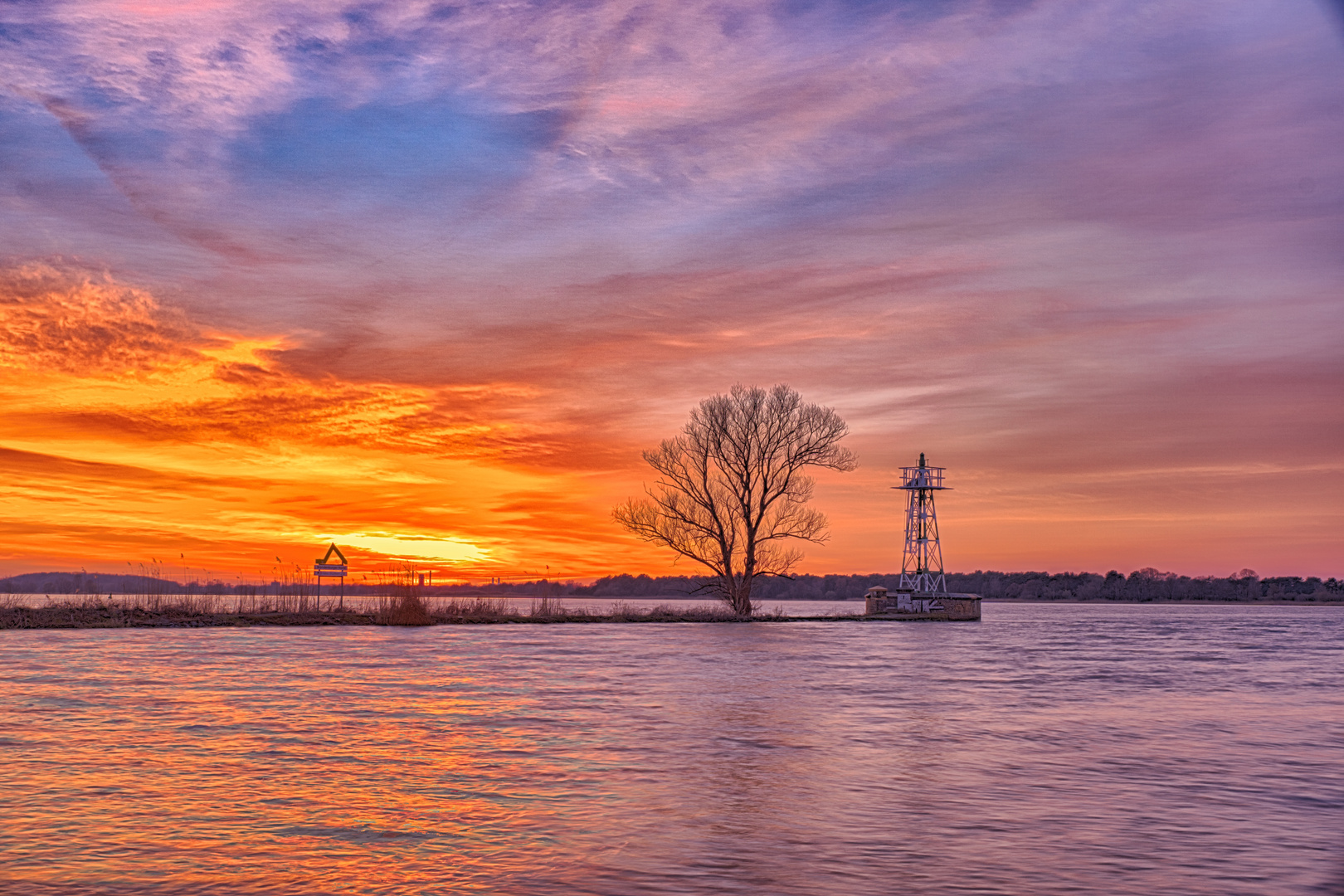 Sonnenuntergang am Leuchtturm