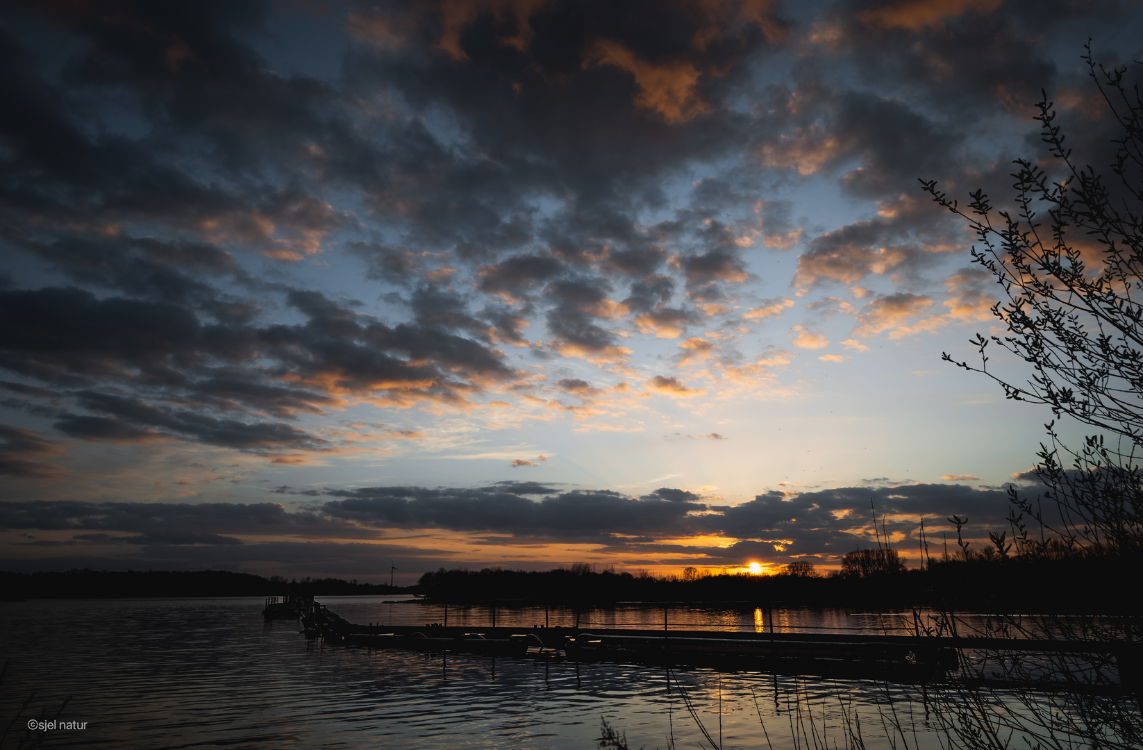 Sonnenuntergang am Lippesee