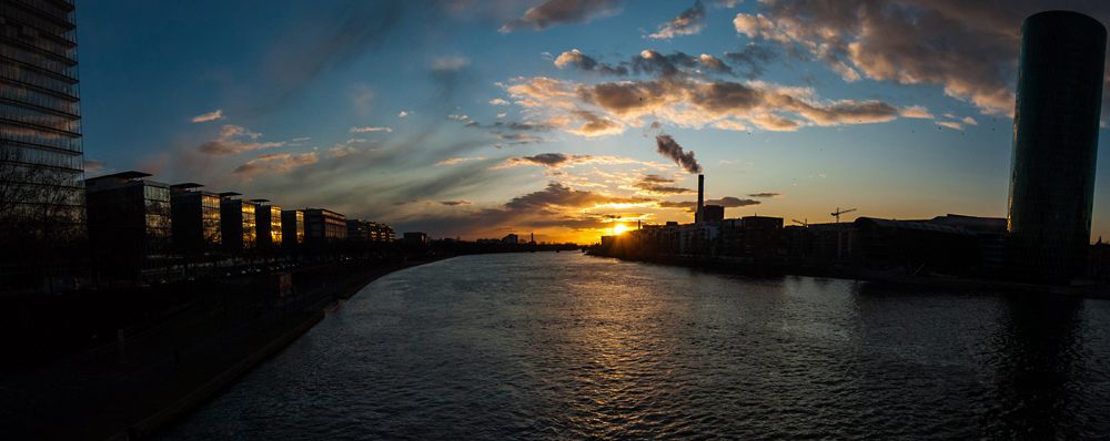 Sonnenuntergang am Main