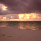 Sonnenuntergang am Malediven-Strand