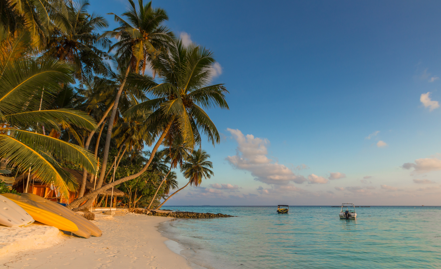 Sonnenuntergang am Maledivenstrand