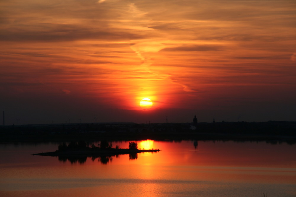 Sonnenuntergang am Markleeberger See