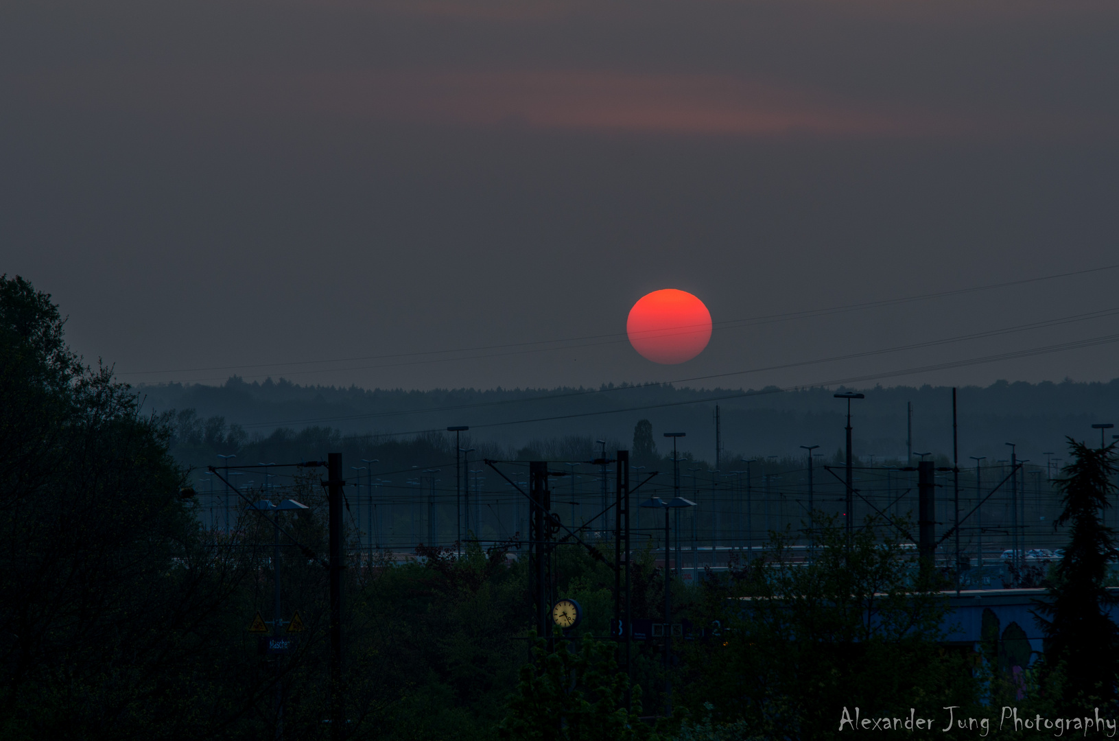 Sonnenuntergang am Maschener Bahnhof