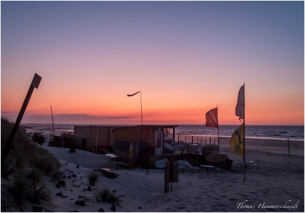 Sonnenuntergang am Meer ohne Wolken