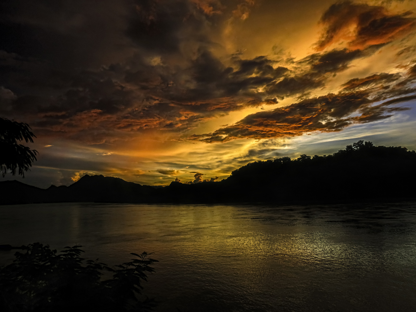 Sonnenuntergang am Mekong