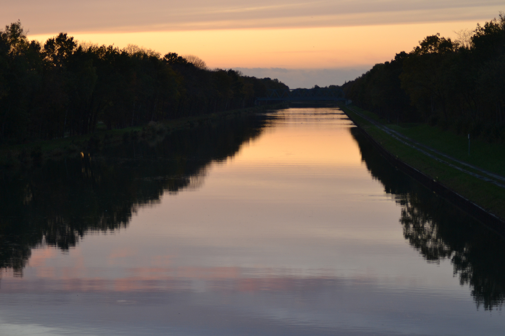 Sonnenuntergang am Mittellandkanal